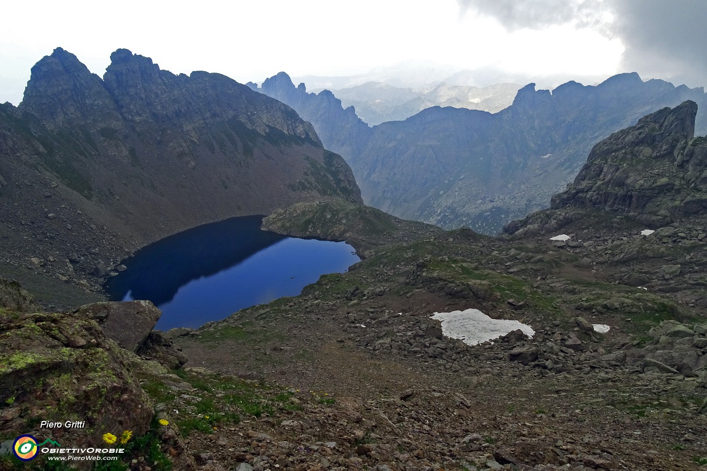 63 Ci alziamo bene sul lago.JPG -                                